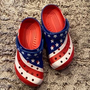 Patriotic crocs
